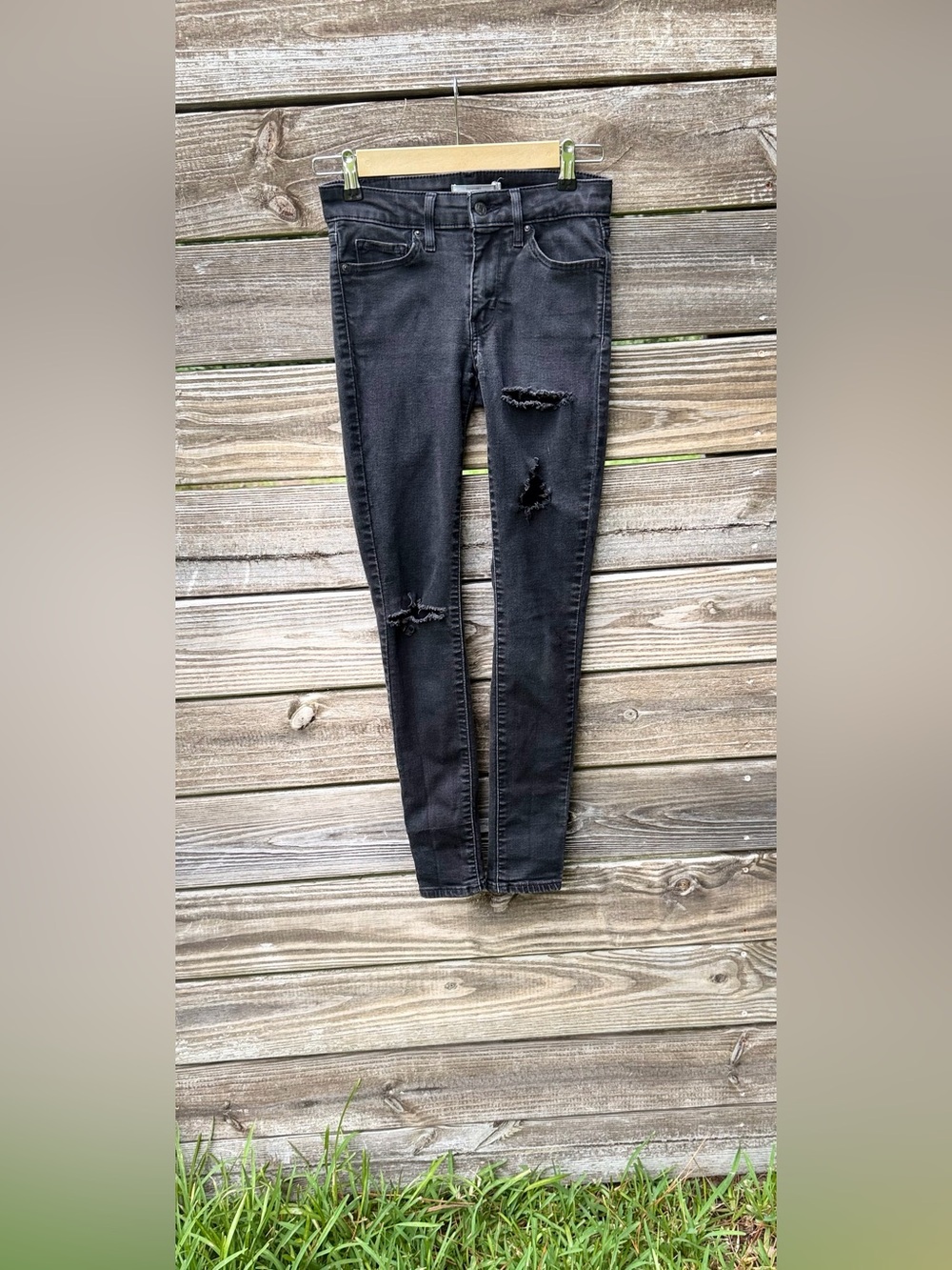 Levi’s Black Distressed Women's Skinny Jeans 24 High Rise Regular Length Casual